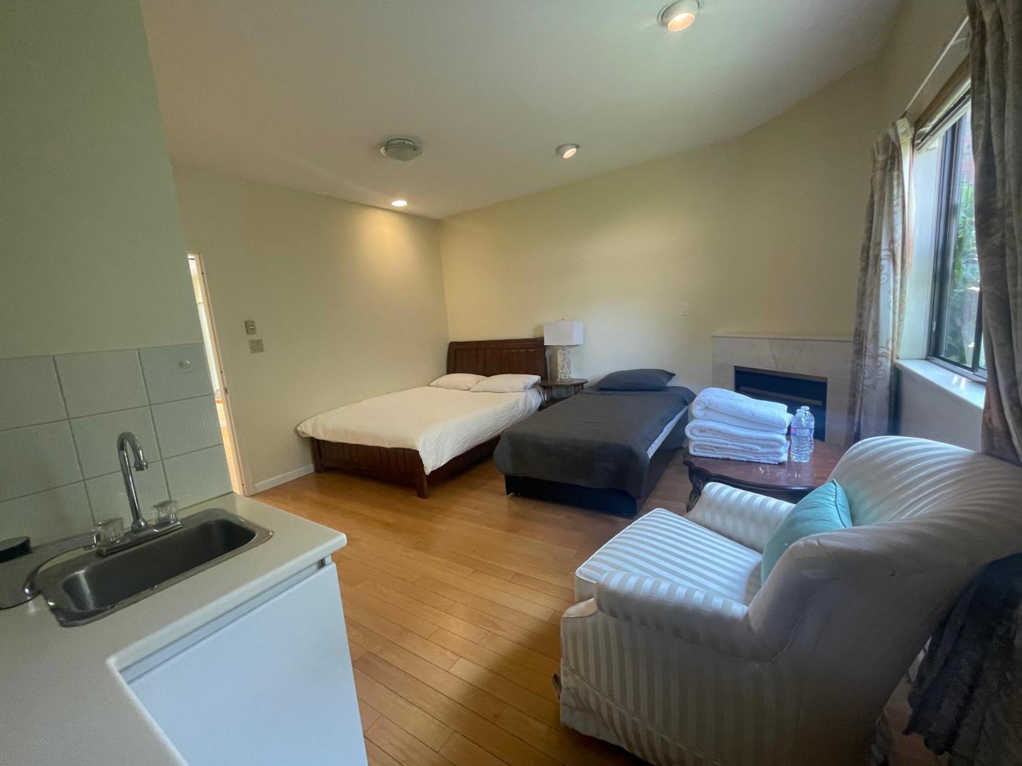 Apartament Stylish & Central Vancouver Retreat - Steps From Local Attractions! Zewnętrze zdjęcie